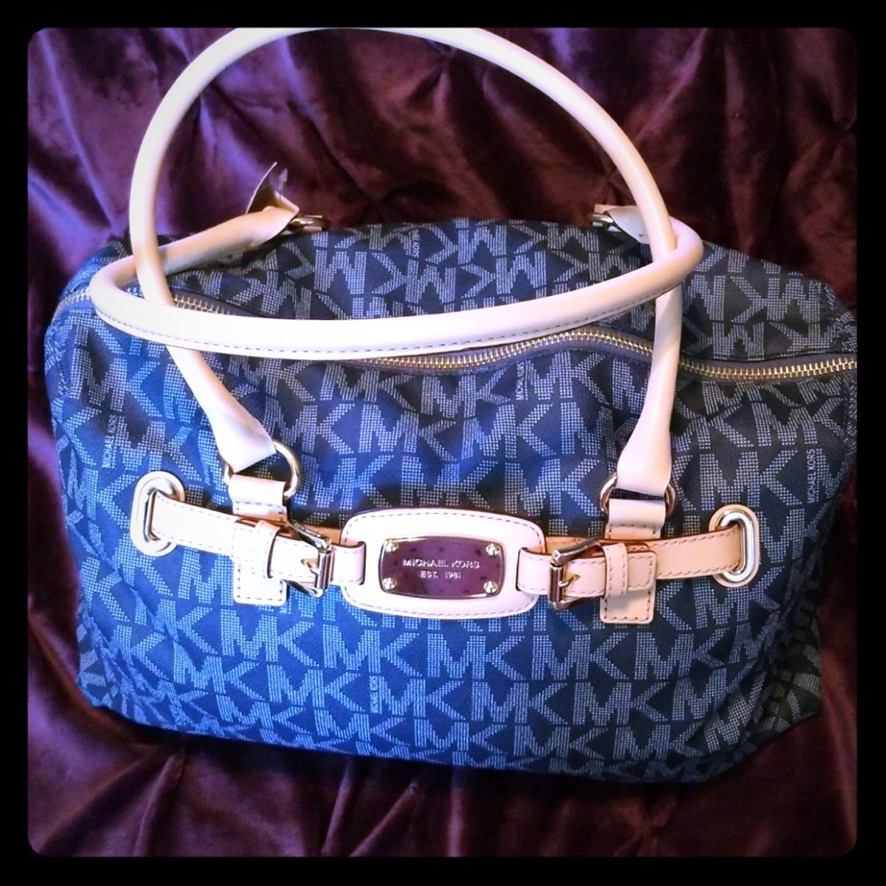Michael Kors "HAMILTON" Weekender Monogram Bag